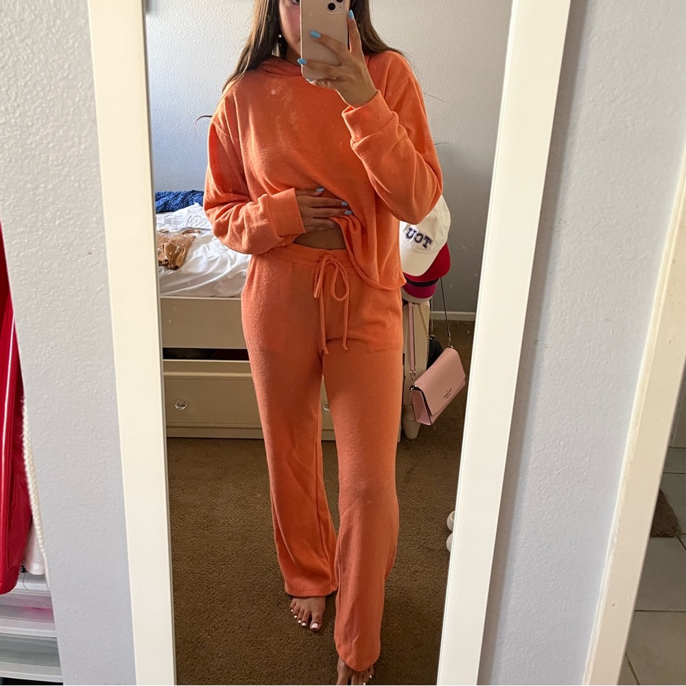 NWT Coral matching lounge set pajamas